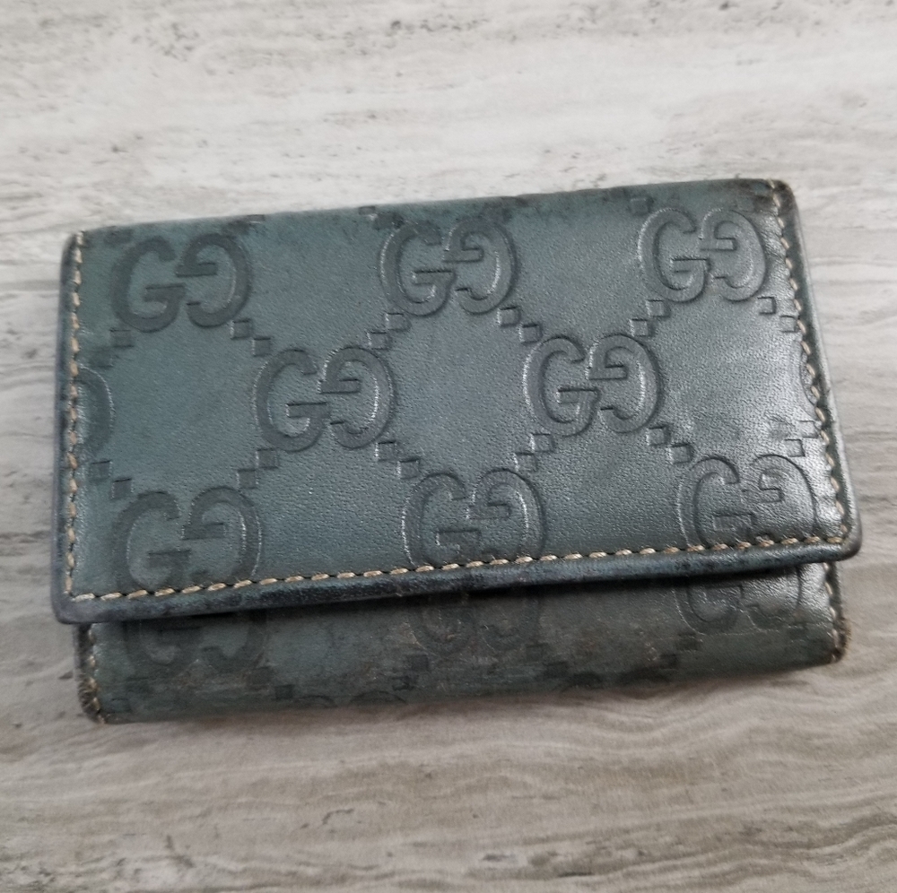Gucci Black Signature key holder
